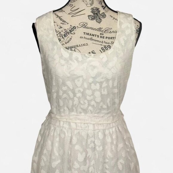 VTG Ivory Jacquard Lace Dress - Picture 1 of 4